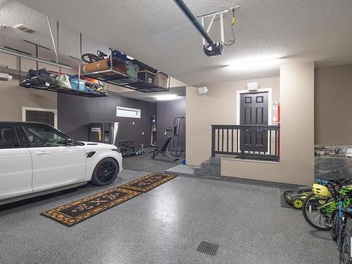 2767 Wheaton Drive, Edmonton, AB - Indoor Photo Showing Garage