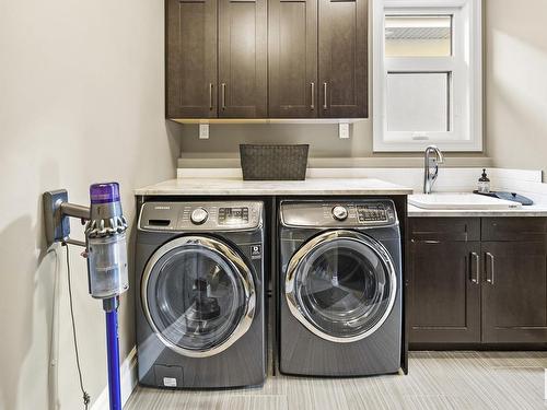 2767 Wheaton Drive, Edmonton, AB - Indoor Photo Showing Laundry Room