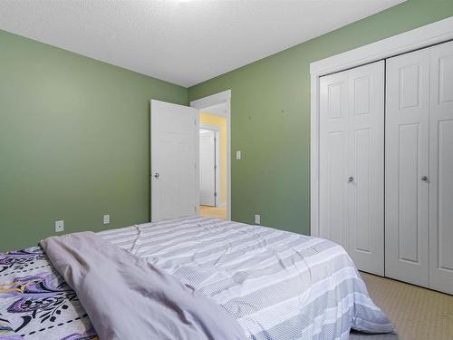 6155 11 Avenue, Edmonton, AB - Indoor Photo Showing Bedroom