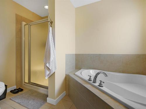 6155 11 Avenue, Edmonton, AB - Indoor Photo Showing Bathroom