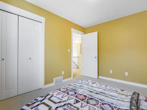 6155 11 Avenue, Edmonton, AB - Indoor Photo Showing Bedroom