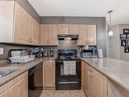 319- 11453 Ellerslie Rd Sw Road Sw, Edmonton, AB - Indoor Photo Showing Kitchen