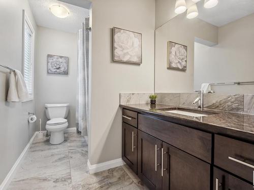 1204 Secord Landing, Edmonton, AB - Indoor Photo Showing Bathroom