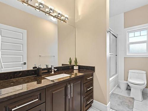 3948 Claxton Loop, Edmonton, AB - Indoor Photo Showing Bathroom