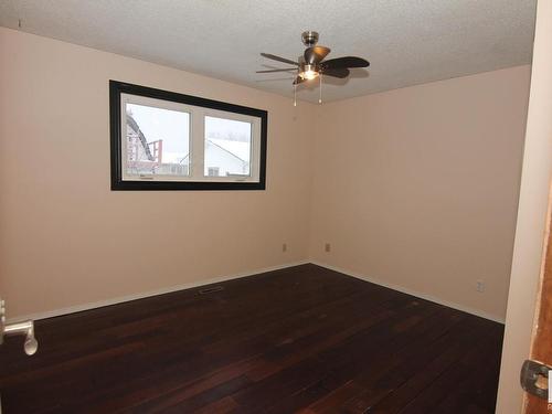 4201 73 Street, Camrose, AB - Indoor Photo Showing Other Room