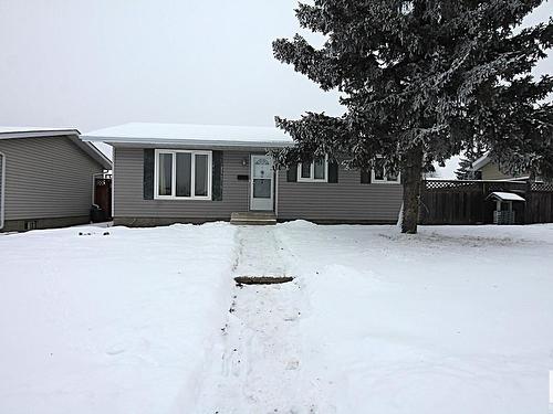 4201 73 Street, Camrose, AB - Outdoor