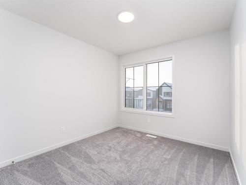 7325 Klapstein Crescent, Edmonton, AB - Indoor Photo Showing Other Room