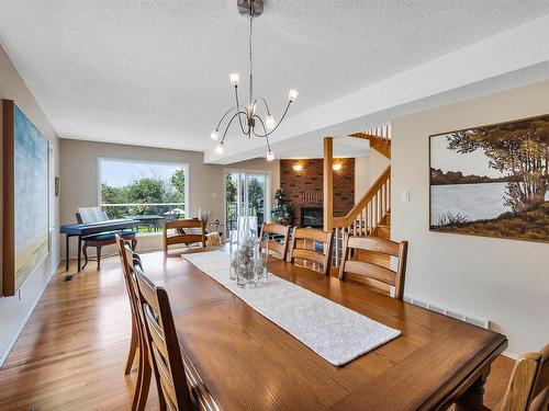 8212 Rowland Road, Edmonton, AB - Indoor Photo Showing Dining Room