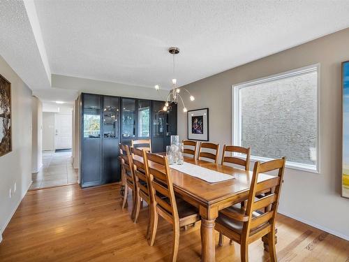 8212 Rowland Road, Edmonton, AB - Indoor Photo Showing Dining Room