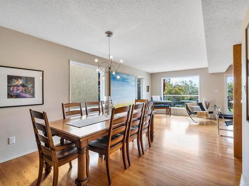 8212 Rowland Road, Edmonton, AB - Indoor Photo Showing Dining Room