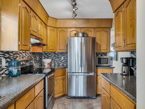 8212 Rowland Road, Edmonton, AB - Indoor Photo Showing Kitchen