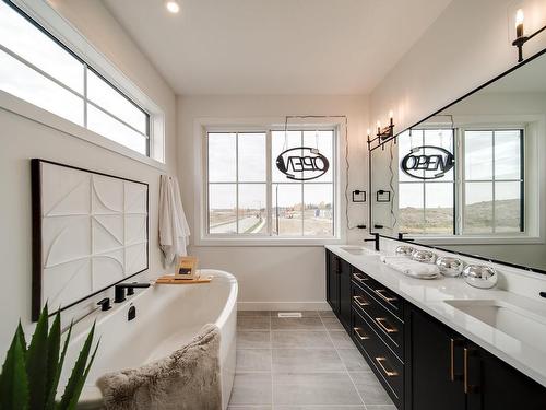 24 Cannes Cove, St. Albert, AB - Indoor Photo Showing Bathroom