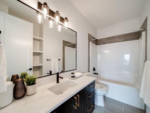 24 Cannes Cove, St. Albert, AB - Indoor Photo Showing Bathroom