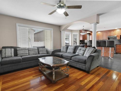 16210 47 Street, Edmonton, AB - Indoor Photo Showing Living Room