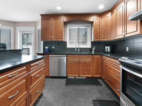 16210 47 Street, Edmonton, AB - Indoor Photo Showing Kitchen