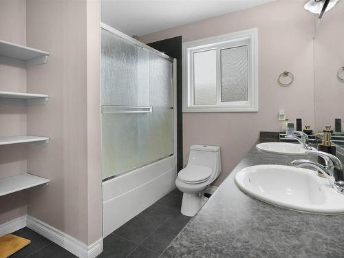 16210 47 Street, Edmonton, AB - Indoor Photo Showing Bathroom