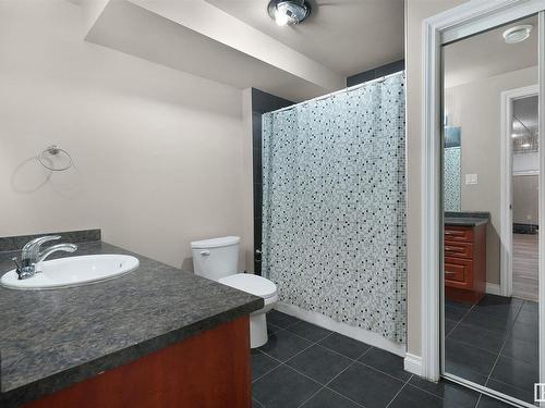 16210 47 Street, Edmonton, AB - Indoor Photo Showing Bathroom