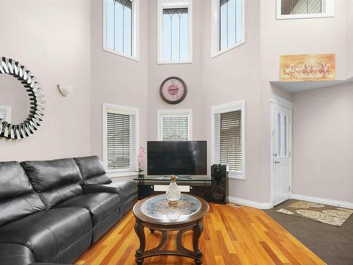 16210 47 Street, Edmonton, AB - Indoor Photo Showing Living Room