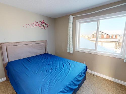 4013 41B Avenue, Drayton Valley, AB - Indoor Photo Showing Bedroom