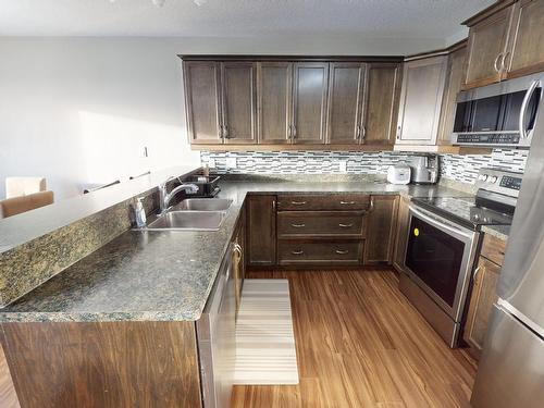 4013 41B Avenue, Drayton Valley, AB - Indoor Photo Showing Kitchen With Double Sink