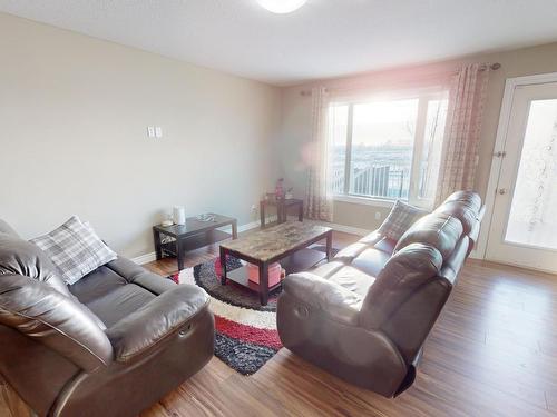 4013 41B Avenue, Drayton Valley, AB - Indoor Photo Showing Living Room