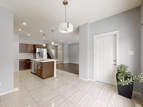 9119 Cooper Cres, Edmonton, AB - Indoor Photo Showing Kitchen