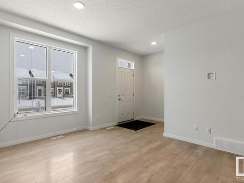 2125 Maple Road, Edmonton, AB - Indoor Photo Showing Other Room