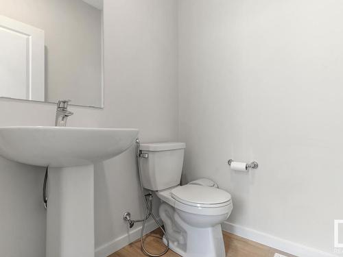 2125 Maple Road, Edmonton, AB - Indoor Photo Showing Bathroom