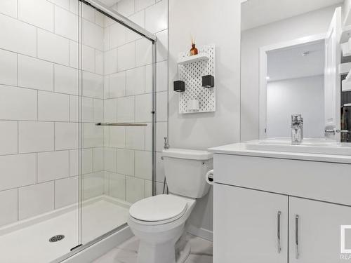 2125 Maple Road, Edmonton, AB - Indoor Photo Showing Bathroom