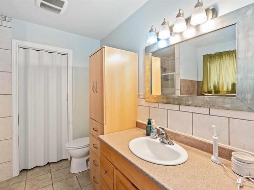 5306 Everett Road, Rural Lac Ste. Anne County, AB - Indoor Photo Showing Bathroom