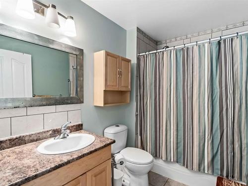 5306 Everett Road, Rural Lac Ste. Anne County, AB - Indoor Photo Showing Bathroom