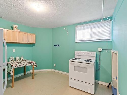 5306 Everett Road, Rural Lac Ste. Anne County, AB - Indoor Photo Showing Kitchen