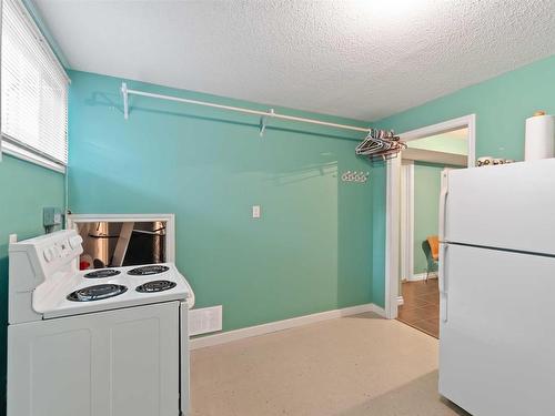 5306 Everett Road, Rural Lac Ste. Anne County, AB - Indoor Photo Showing Laundry Room