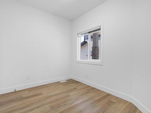 2920 1 Avenue, Edmonton, AB - Indoor Photo Showing Other Room