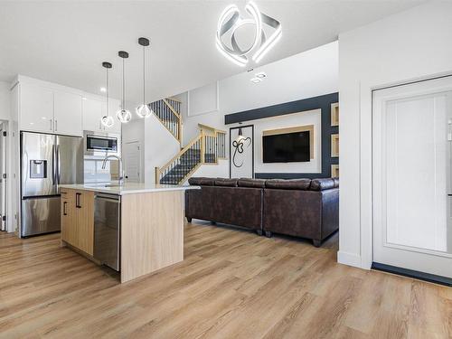 2920 1 Avenue, Edmonton, AB - Indoor Photo Showing Kitchen With Stainless Steel Kitchen