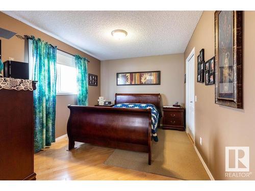 67 Newmarket Way, St. Albert, AB - Indoor Photo Showing Bedroom