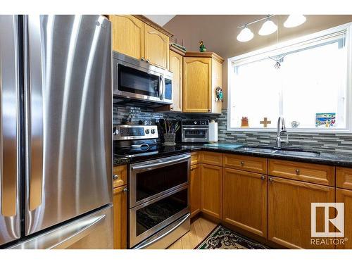 67 Newmarket Way, St. Albert, AB - Indoor Photo Showing Kitchen With Stainless Steel Kitchen