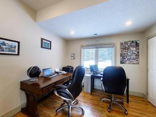 18121 Township Road 540, Rural Yellowhead, AB - Indoor Photo Showing Office