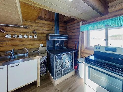 18121 Township Road 540, Rural Yellowhead, AB - Indoor Photo Showing Kitchen With Double Sink