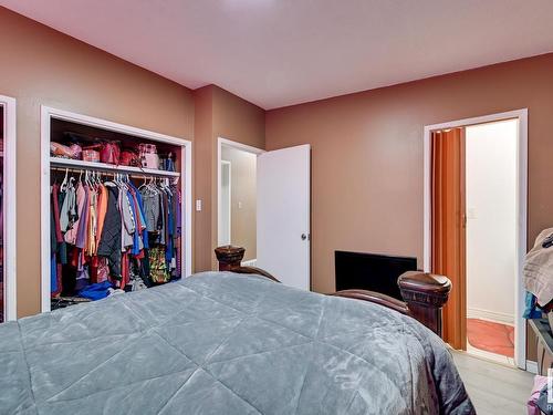 7220 152A Avenue, Edmonton, AB - Indoor Photo Showing Bedroom