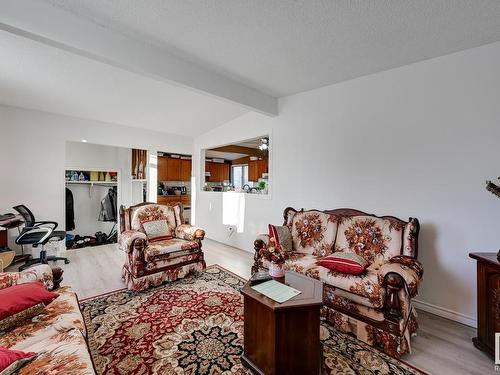 7220 152A Avenue, Edmonton, AB - Indoor Photo Showing Living Room