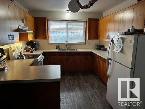 2 Duke Drive, Lamont, AB - Indoor Photo Showing Kitchen With Double Sink