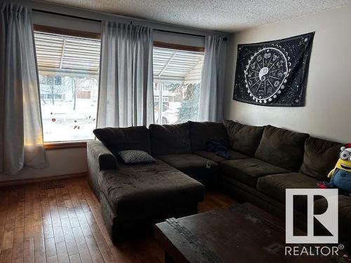 2 Duke Drive, Lamont, AB - Indoor Photo Showing Living Room