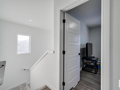 621 Glenridding Ravine Drive, Edmonton, AB - Indoor Photo Showing Other Room