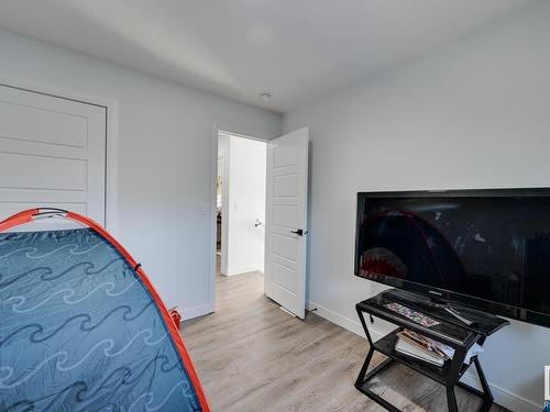 621 Glenridding Ravine Drive, Edmonton, AB - Indoor Photo Showing Bedroom