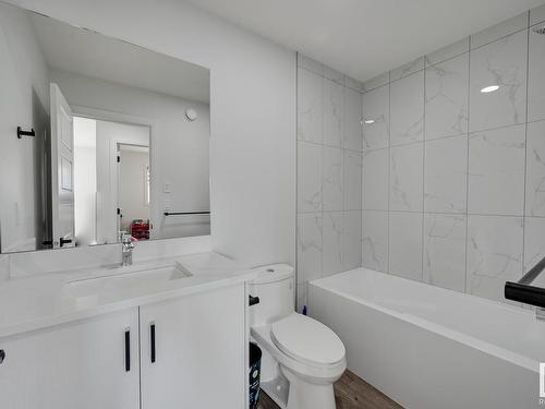 621 Glenridding Ravine Drive, Edmonton, AB - Indoor Photo Showing Bathroom