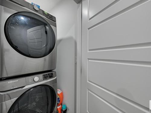 621 Glenridding Ravine Drive, Edmonton, AB - Indoor Photo Showing Laundry Room