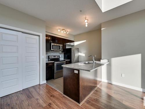 505 1238 Windermere Way, Edmonton, AB - Indoor Photo Showing Kitchen