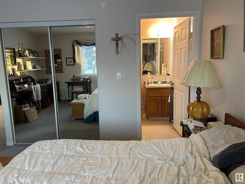 5138 47 Street, Redwater, AB - Indoor Photo Showing Bedroom