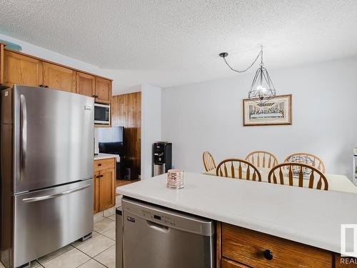 7419 32 Avenue, Edmonton, AB - Indoor Photo Showing Other Room